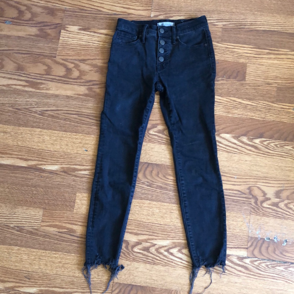 Madewell 9” High-Rise Skinny Black Denim Size 24p Petite Button Up Raw Fray Hem